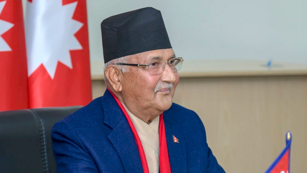 नेपाल के पीएम ओली ने सबको चौंकाया, राष्ट्रपति से की संसद भंग करने की सिफारिश नेपाल के पीएम ओली ने सबको चौंकाया, राष्ट्रपति से की संसद भंग करने की सिफारिश