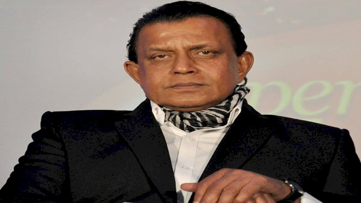 फिल्म के सेट पर गिरे अभिनेता मिथुन चक्रवर्ती, रोकी गई शूटिंग फिल्म के सेट पर गिरे अभिनेता मिथुन चक्रवर्ती, रोकी गई शूटिंग
