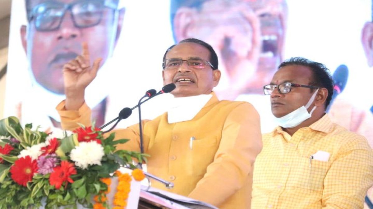 MP: रात 1 बजे उठा लिए गए कांग्रेस कार्यकर्ता, ताकि सीएम के कार्यक्रम में न पड़े खलल MP: रात 1 बजे उठा लिए गए कांग्रेस कार्यकर्ता, ताकि सीएम के कार्यक्रम में न पड़े खलल