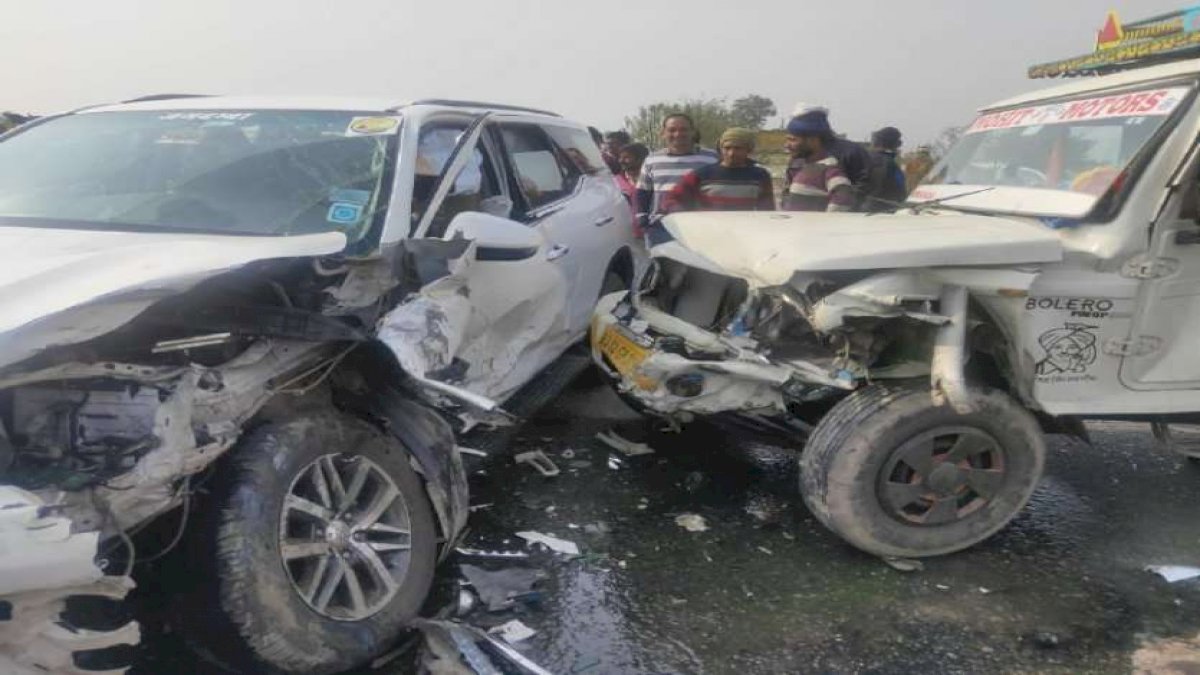 Rajasthan: हनुमान बेनीवाल के भाई सड़क हादसे में घायल, RLP के विधायक हैं नारायण बेनीवाल Rajasthan: हनुमान बेनीवाल के भाई सड़क हादसे में घायल, RLP के विधायक हैं नारायण बेनीवाल