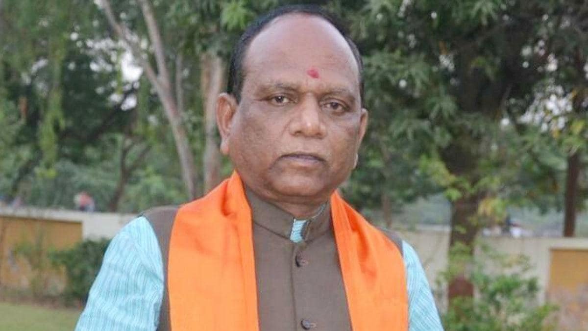 गुजरात में बीजेपी को झटका, सांसद मनसुख वसावा ने दिया पार्टी से इस्तीफ़ा गुजरात में बीजेपी को झटका, सांसद मनसुख वसावा ने दिया पार्टी से इस्तीफ़ा