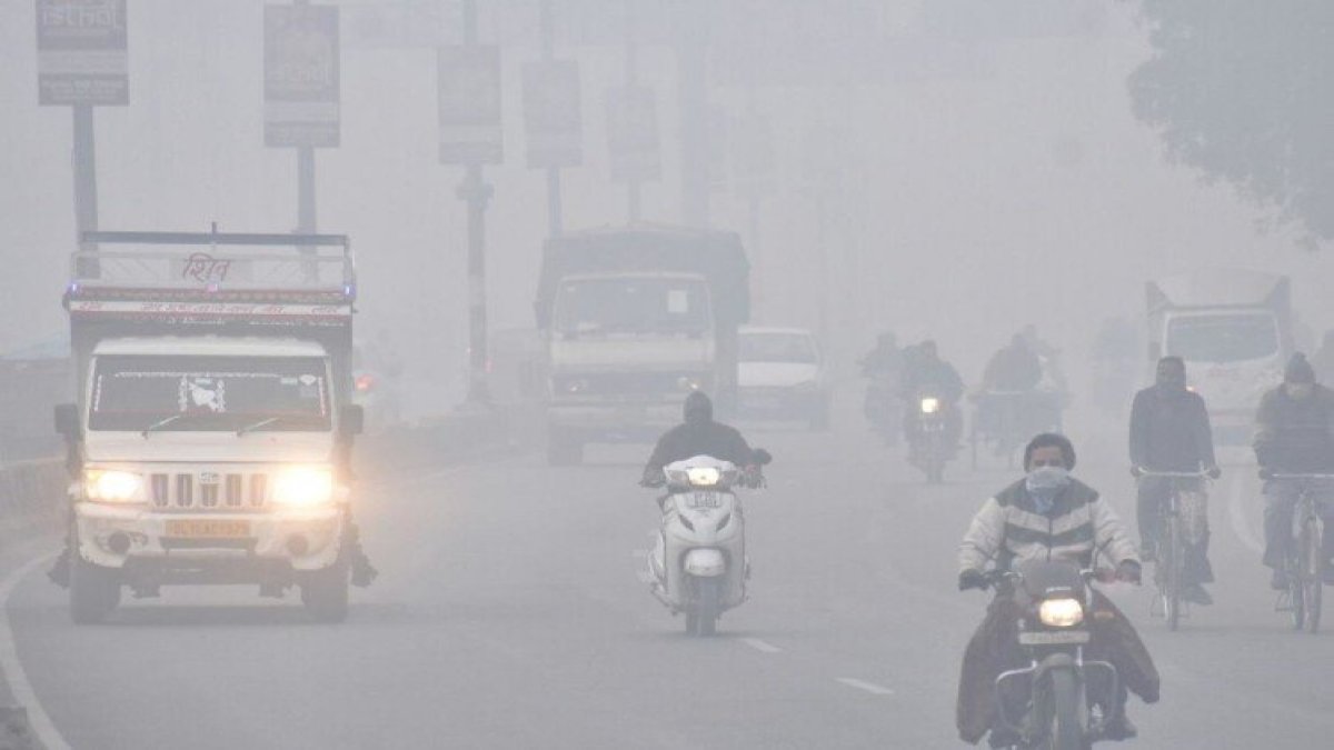 Mp Weather : शीतलहर से मध्यप्रदेश में बढ़ी ठिठुरन, दतिया, भिंड, मुरैना में पाला पढ़ने की संभावना Mp Weather : शीतलहर से मध्यप्रदेश में बढ़ी ठिठुरन, दतिया, भिंड, मुरैना में पाला पढ़ने की संभावना
