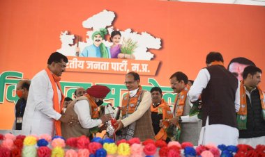 Photo Courtesy: Twitter Photo Courtesy: Twitter