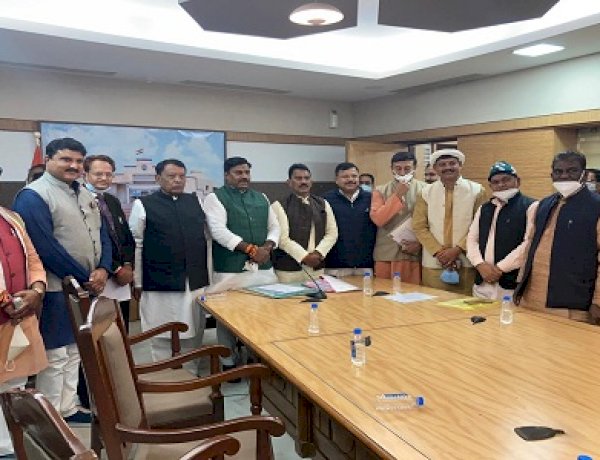 Photo Courtesy: Twitter Photo Courtesy: Twitter