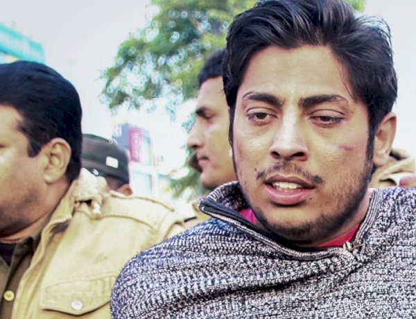 Photo Courtesy : ZeeNews Photo Courtesy : ZeeNews