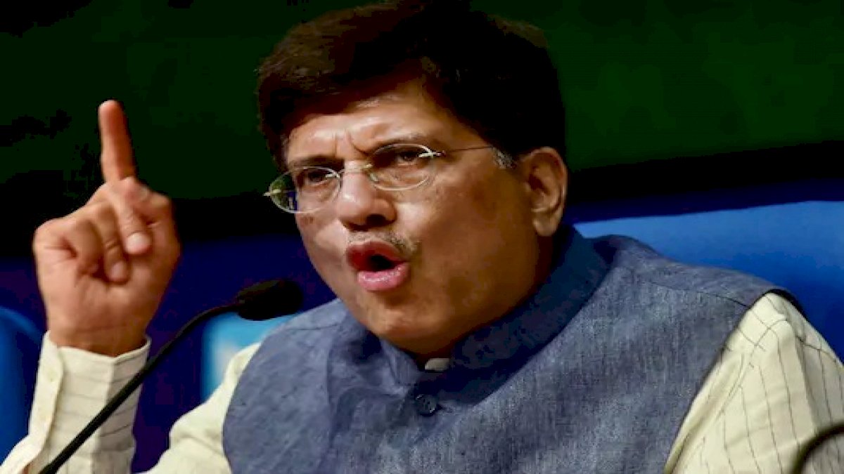 केंद्रीय मंत्री पीयूष गोयल की वायरल क्लिप पर विवाद, AAP ने लगाया किसानों को धमकाने का आरोप केंद्रीय मंत्री पीयूष गोयल की वायरल क्लिप पर विवाद, AAP ने लगाया किसानों को धमकाने का आरोप