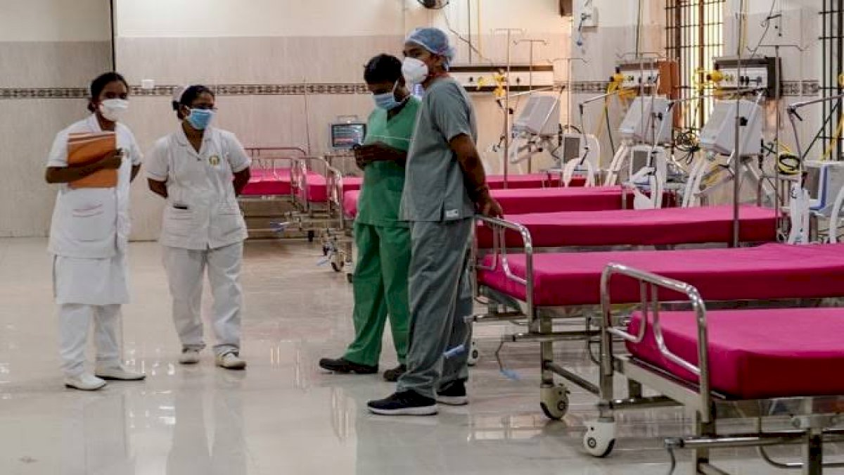 मध्य प्रदेश के कोविड केयर सेंटरों पर जड़ा ताला मध्य प्रदेश के कोविड केयर सेंटरों पर जड़ा ताला
