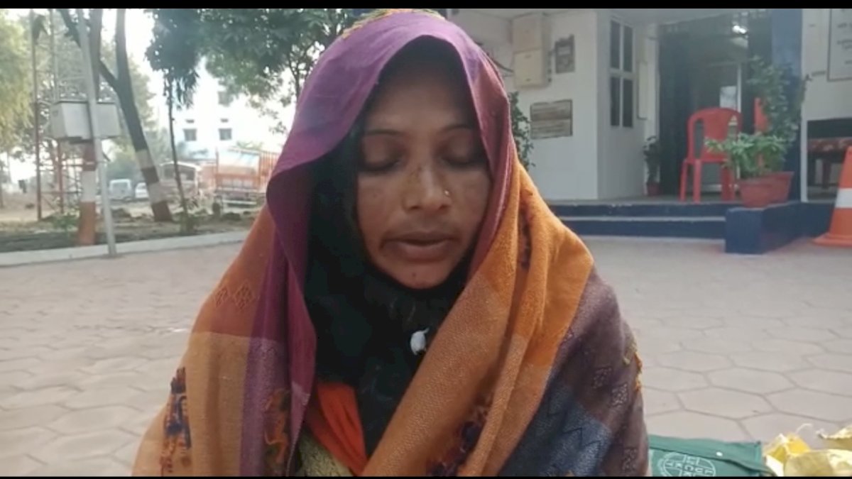 बडवानी: धर्मांतरण के शक में महिला के गर्भ पर लात मारकर अजन्मे बच्चे को मारा बडवानी: धर्मांतरण के शक में महिला के गर्भ पर लात मारकर अजन्मे बच्चे को मारा