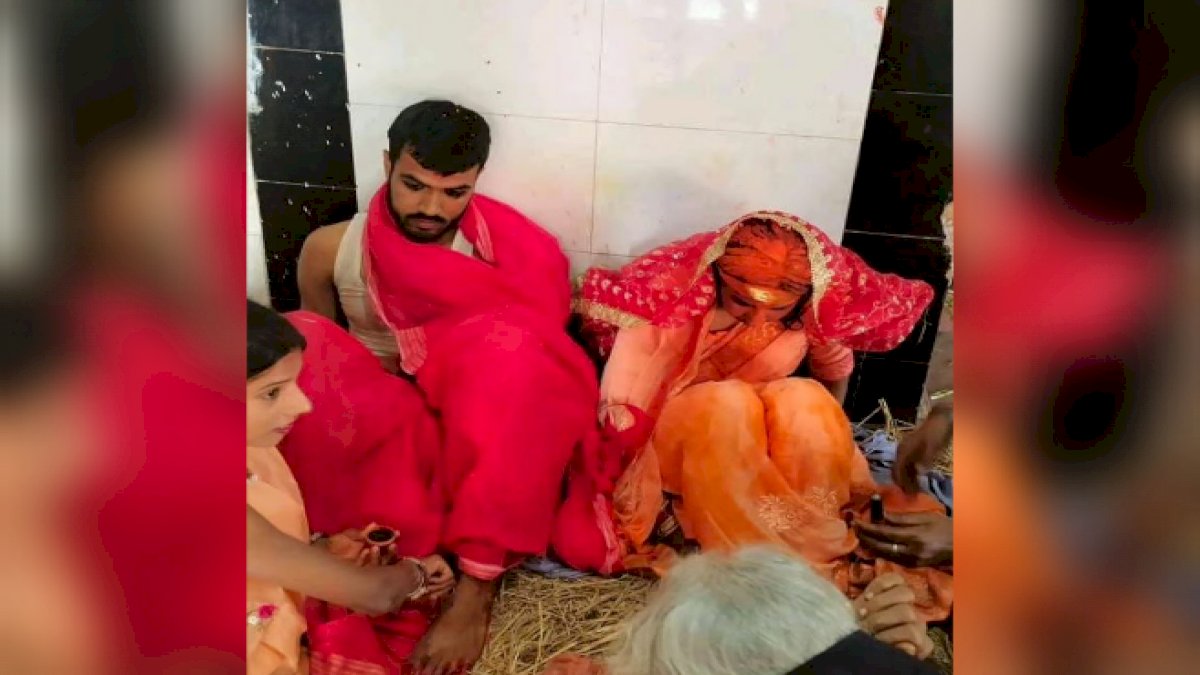 सरकारी नौकरी लगने पर युवक की दबंगों ने कराई जबरन शादी, परिजन मांग रहे न्याय सरकारी नौकरी लगने पर युवक की दबंगों ने कराई जबरन शादी, परिजन मांग रहे न्याय