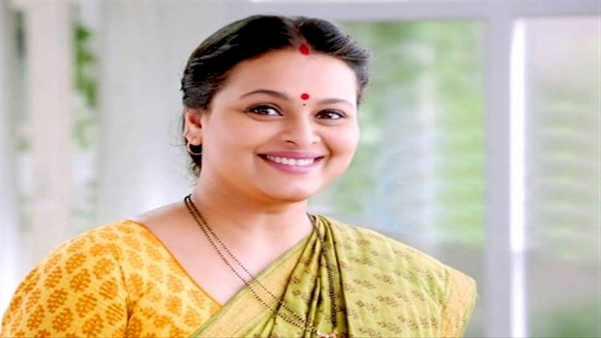 कोरोना वैक्सीन लगवाने वाली पहली बॉलीवुड हस्ती बनीं एक्ट्रेस शिल्पा शिरोडकर कोरोना वैक्सीन लगवाने वाली पहली बॉलीवुड हस्ती बनीं एक्ट्रेस शिल्पा शिरोडकर