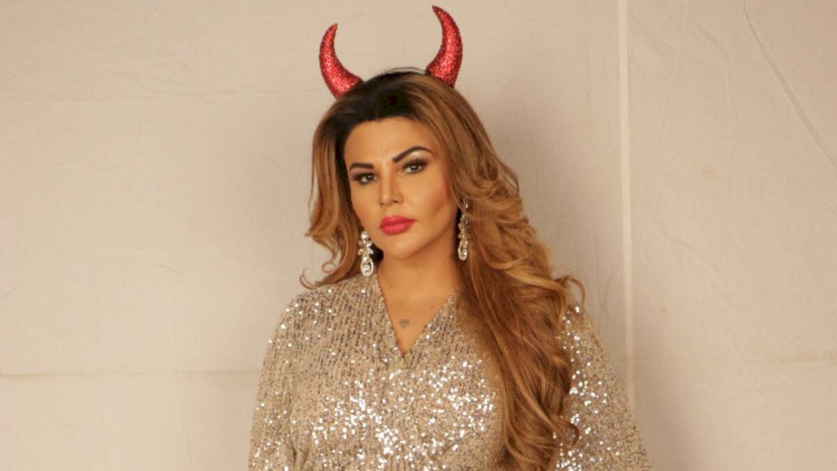 Bigg Boss 14: बिगबॉस में राखी सावंत क्यों बोलीं कि तुमने मुझे समोसा बना दिया Bigg Boss 14: बिगबॉस में राखी सावंत क्यों बोलीं कि तुमने मुझे समोसा बना दिया