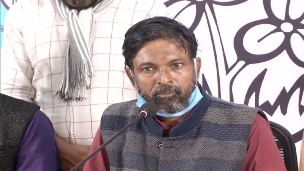पश्चिम बंगाल AIMIM के अध्यक्ष टीएमसी में शामिल, कई अन्य सदस्यों ने भी थामा तृणमूल का हाथ पश्चिम बंगाल AIMIM के अध्यक्ष टीएमसी में शामिल, कई अन्य सदस्यों ने भी थामा तृणमूल का हाथ