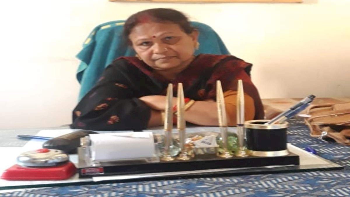 एमपी के सीधी में महिला बाल विकास अधिकारी घूसख़ोरी के आरोप में गिरफ्तार एमपी के सीधी में महिला बाल विकास अधिकारी घूसख़ोरी के आरोप में गिरफ्तार