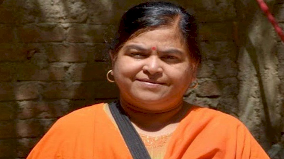शिवराज की मंत्री उषा ठाकुर पर अवैध खुदाई में ज़ब्त जेसीबी जबरन छुड़ाने का आरोप, कांग्रेस ने माँगा इस्तीफ़ा शिवराज की मंत्री उषा ठाकुर पर अवैध खुदाई में ज़ब्त जेसीबी जबरन छुड़ाने का आरोप, कांग्रेस ने माँगा इस्तीफ़ा