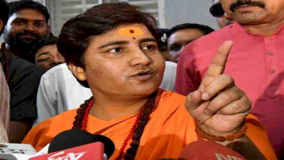 प्रज्ञा ठाकुर ने किया गोडसे की ज्ञानशाला का समर्थन, कहा, ये राष्ट्रद्रोह से अच्छा प्रज्ञा ठाकुर ने किया गोडसे की ज्ञानशाला का समर्थन, कहा, ये राष्ट्रद्रोह से अच्छा