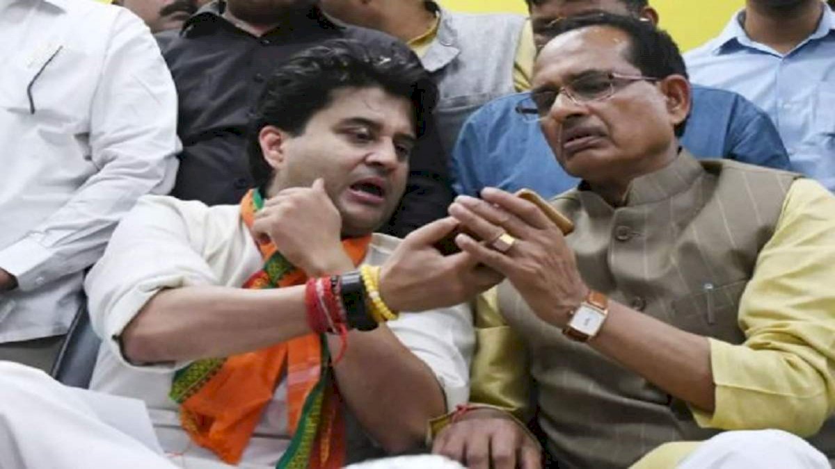 बीजेपी के प्रदेश पदाधिकारियों और मोर्चों के अध्यक्षों का एलान, पर सिंधिया समर्थक एक भी नहीं बीजेपी के प्रदेश पदाधिकारियों और मोर्चों के अध्यक्षों का एलान, पर सिंधिया समर्थक एक भी नहीं