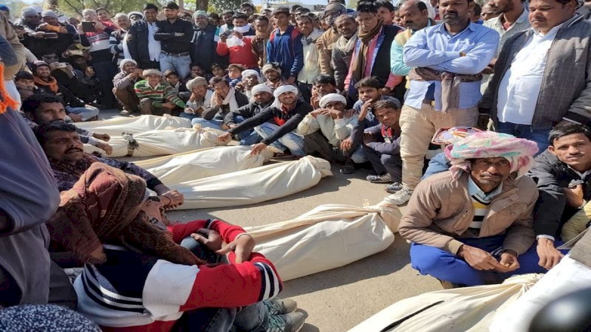 मुरैना: जहरीली शराब के कारण मरने वालों की संख्या बढ़कर 21 हुई मुरैना: जहरीली शराब के कारण मरने वालों की संख्या बढ़कर 21 हुई