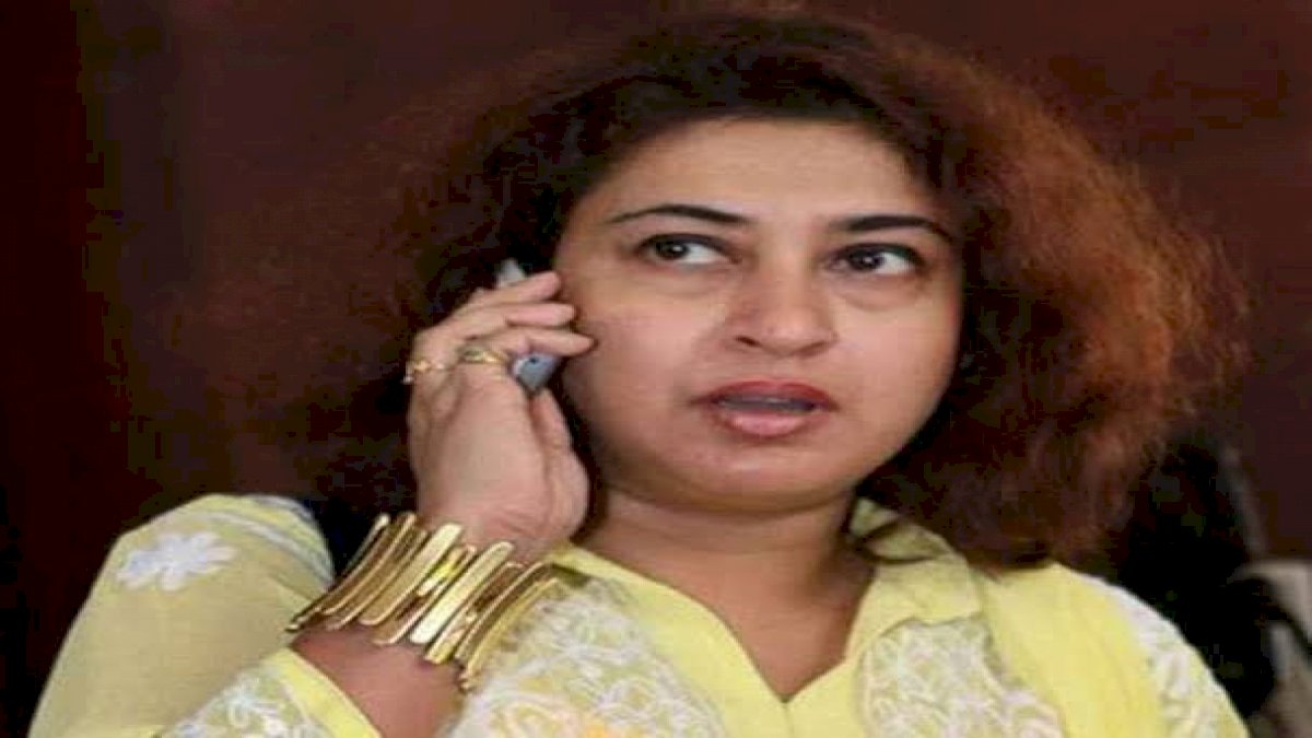 टीएमसी नहीं छोड़ेंगी शताब्दी रॉय, कहा मैं ममता के साथ हूं टीएमसी नहीं छोड़ेंगी शताब्दी रॉय, कहा मैं ममता के साथ हूं