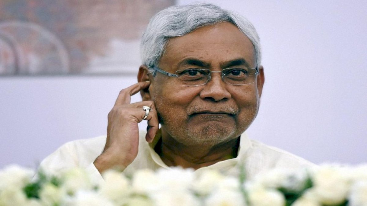 बिहार के डीजीपी पर मुख्यमंत्री नीतीश कुमार की हिदायत बेअसर, पत्रकारों को दिया दो टूक जवाब बिहार के डीजीपी पर मुख्यमंत्री नीतीश कुमार की हिदायत बेअसर, पत्रकारों को दिया दो टूक जवाब