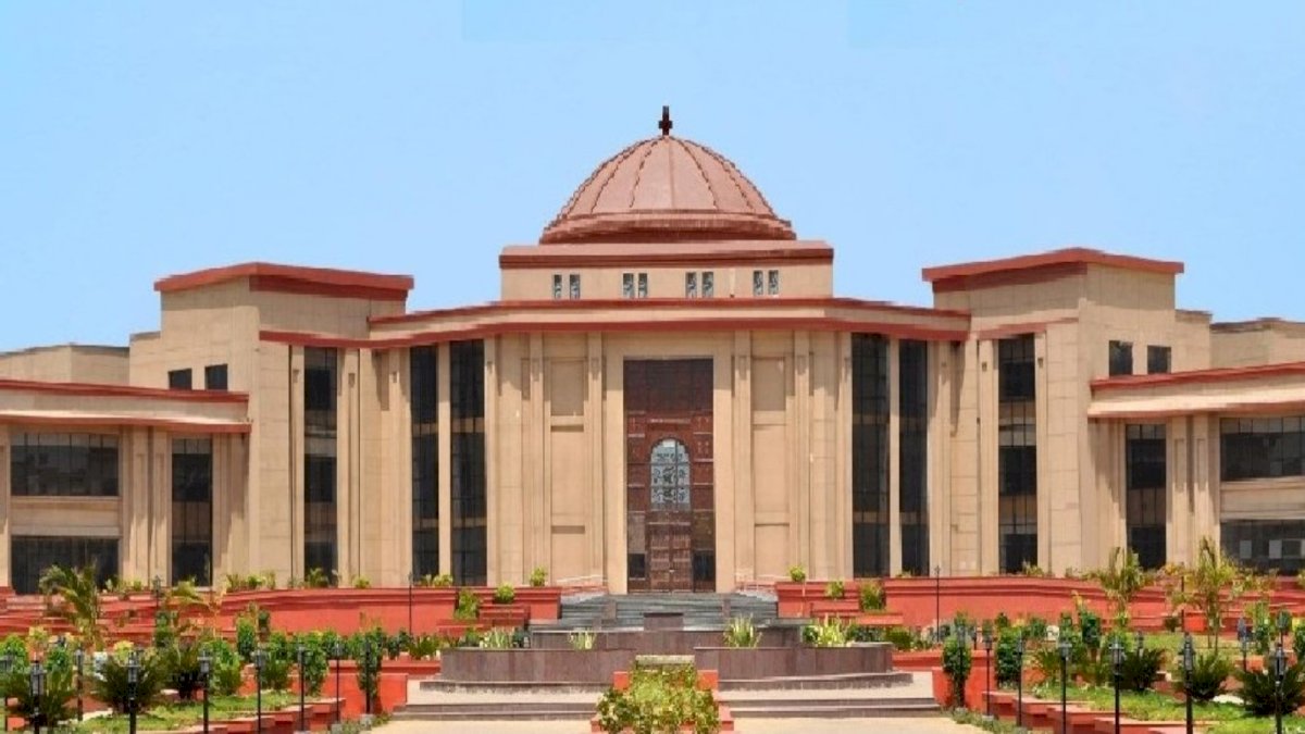 Chhattisgarh: शव वाहनों के टेंडर में घोटाले का आरोप, हाईकोर्ट ने सरकार से माँगा जवाब Chhattisgarh: शव वाहनों के टेंडर में घोटाले का आरोप, हाईकोर्ट ने सरकार से माँगा जवाब