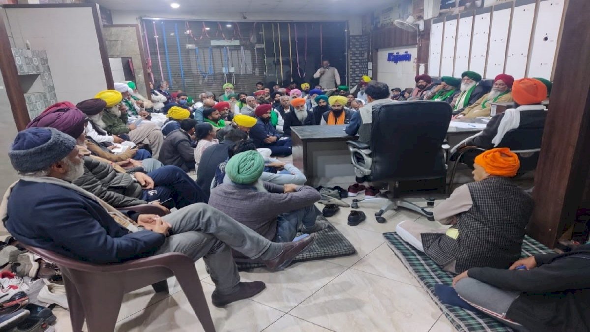 कृषि कानूनों को डेढ़ साल टालने के प्रस्ताव को किसानों ने ठुकराया, कहा 147 किसानों का बलिदान व्यर्थ नहीं जाएगा कृषि कानूनों को डेढ़ साल टालने के प्रस्ताव को किसानों ने ठुकराया, कहा 147 किसानों का बलिदान व्यर्थ नहीं जाएगा