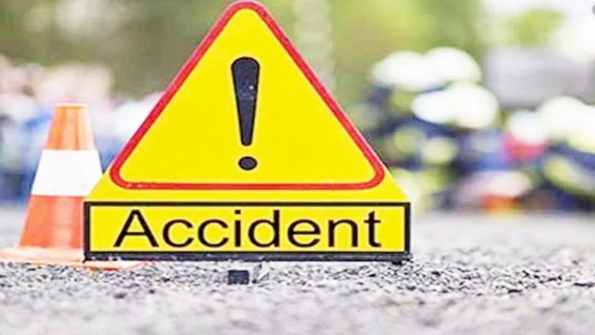 Dhar: अनाज से भरा ट्रक भीड़ में घुसा, एक बच्चे की मौत, दो गंभीर रूप से घायल Dhar: अनाज से भरा ट्रक भीड़ में घुसा, एक बच्चे की मौत, दो गंभीर रूप से घायल