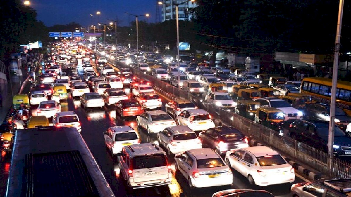 Green Tax: 8 साल से ज्यादा पुराने वाहनों पर लगेगा भारी-भरकम ग्रीन टैक्स Green Tax: 8 साल से ज्यादा पुराने वाहनों पर लगेगा भारी-भरकम ग्रीन टैक्स