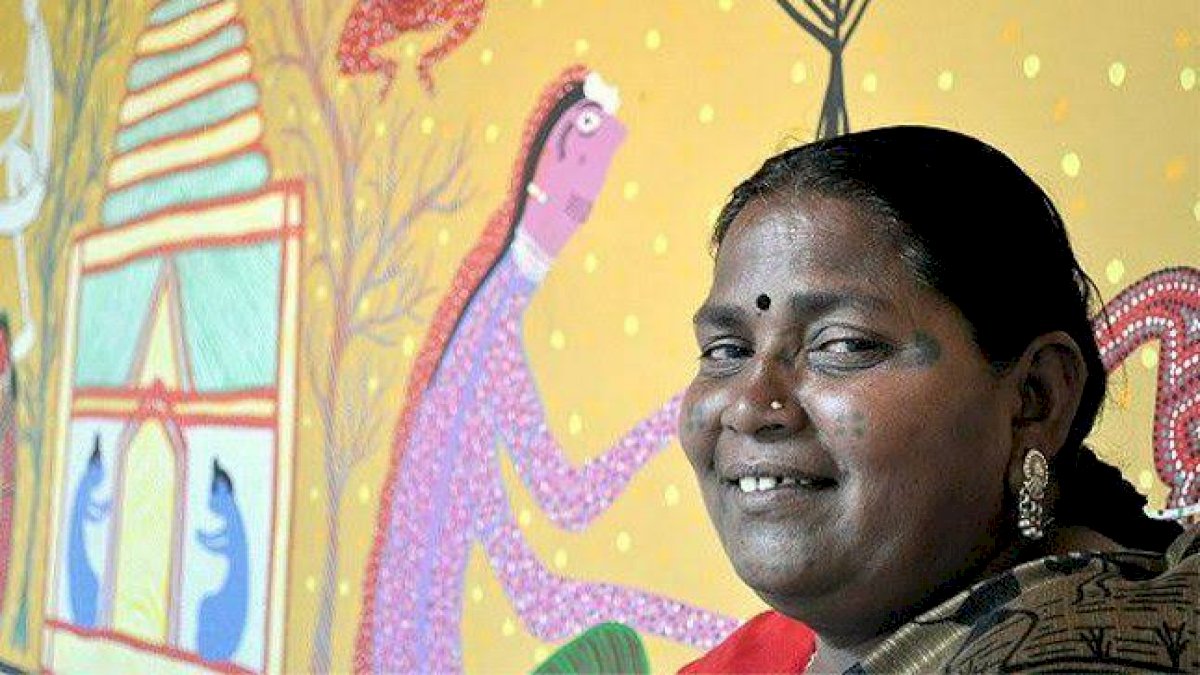 गरीबी में बीता था पद्मश्री सम्मान पाने वाली भूरी बाई का बचपन, कभी भोपाल के भारत भवन में की थी मजदूरी गरीबी में बीता था पद्मश्री सम्मान पाने वाली भूरी बाई का बचपन, कभी भोपाल के भारत भवन में की थी मजदूरी
