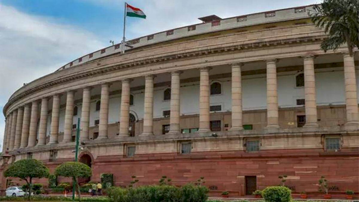कृषि क़ानूनों के ख़िलाफ़ विपक्ष एकजुट, कांग्रेस समेत 16 दल करेंगे राष्ट्रपति के अभिभाषण का बहिष्कार कृषि क़ानूनों के ख़िलाफ़ विपक्ष एकजुट, कांग्रेस समेत 16 दल करेंगे राष्ट्रपति के अभिभाषण का बहिष्कार