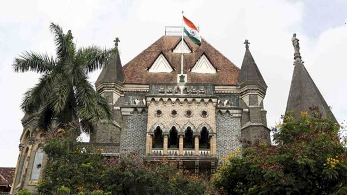 बॉम्बे हाईकोर्ट ने कहा, नाबालिग बच्ची का हाथ पकड़ना, पैंट की ज़िप खोलना पॉक्सो के तहत यौन हमला नहीं बॉम्बे हाईकोर्ट ने कहा, नाबालिग बच्ची का हाथ पकड़ना, पैंट की ज़िप खोलना पॉक्सो के तहत यौन हमला नहीं