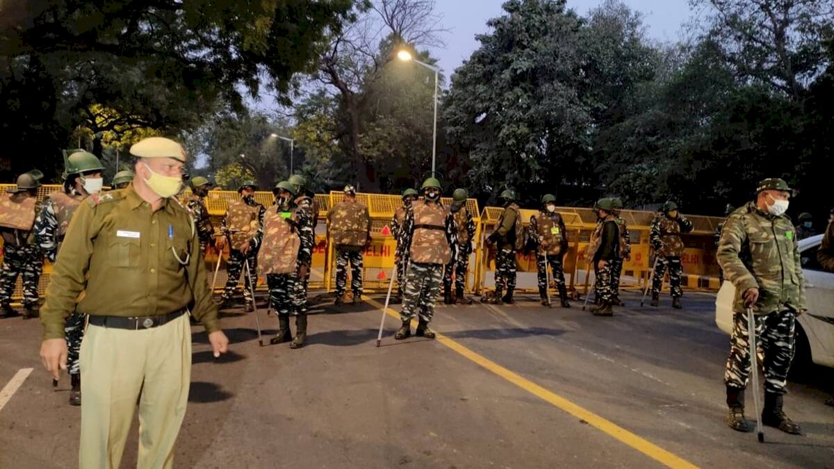 Israel Embassy Blast : दिल्ली में इज़रायली दूतावास के बाहर धमाका, कोई घायल नहीं, सुरक्षा पर उठे गंभीर सवाल Israel Embassy Blast : दिल्ली में इज़रायली दूतावास के बाहर धमाका, कोई घायल नहीं, सुरक्षा पर उठे गंभीर सवाल