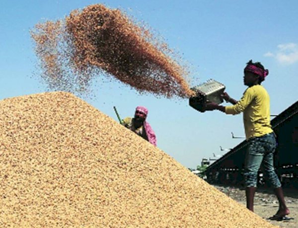 Photo Courtesy: The Financial Express Photo Courtesy: The Financial Express