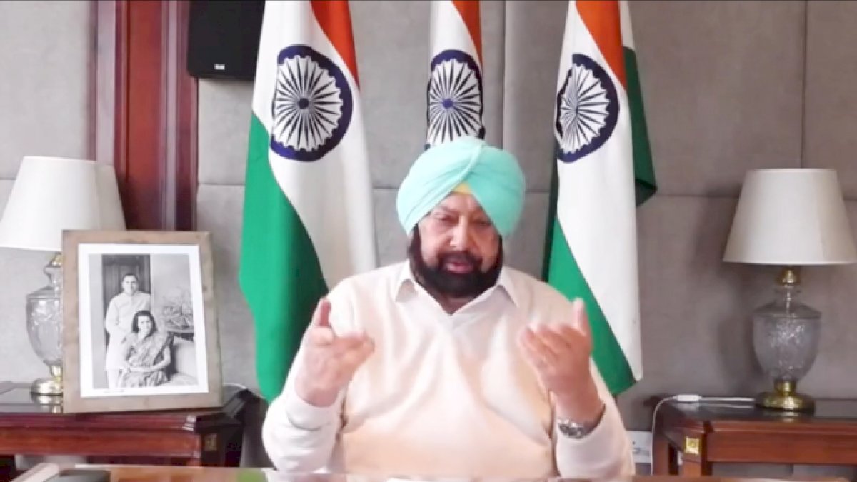 किसानों को कानूनी मदद के लिए पंजाब सरकार ने उतारी 70 वकीलों की फौज, हेल्पलाइन नंबर जारी किसानों को कानूनी मदद के लिए पंजाब सरकार ने उतारी 70 वकीलों की फौज, हेल्पलाइन नंबर जारी