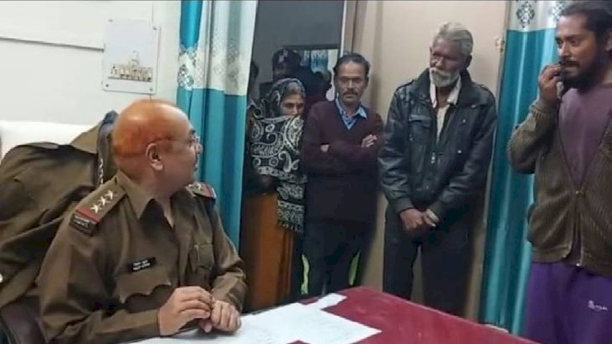 पीएम आवास की आस में ठगे गए लोग, महिला ने 20 से ज़्यादा लोगों को दिया झाँसा पीएम आवास की आस में ठगे गए लोग, महिला ने 20 से ज़्यादा लोगों को दिया झाँसा