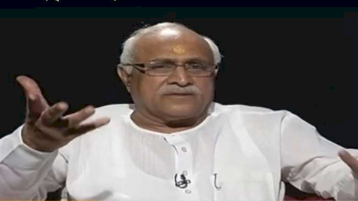 कृषि मंत्री नरेंद्र तोमर पर बरसे बीजेपी नेता रघुनंदन शर्मा, बोले, आपके सिर सत्ता का मद चढ़ गया है कृषि मंत्री नरेंद्र तोमर पर बरसे बीजेपी नेता रघुनंदन शर्मा, बोले, आपके सिर सत्ता का मद चढ़ गया है