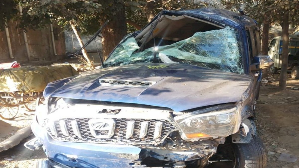 Jabalpur Accident: जबलपुर में भीषण हादसा, ओवरब्रिज से गिरी कार, 3 लोगों की दर्दनाक मौत Jabalpur Accident: जबलपुर में भीषण हादसा, ओवरब्रिज से गिरी कार, 3 लोगों की दर्दनाक मौत