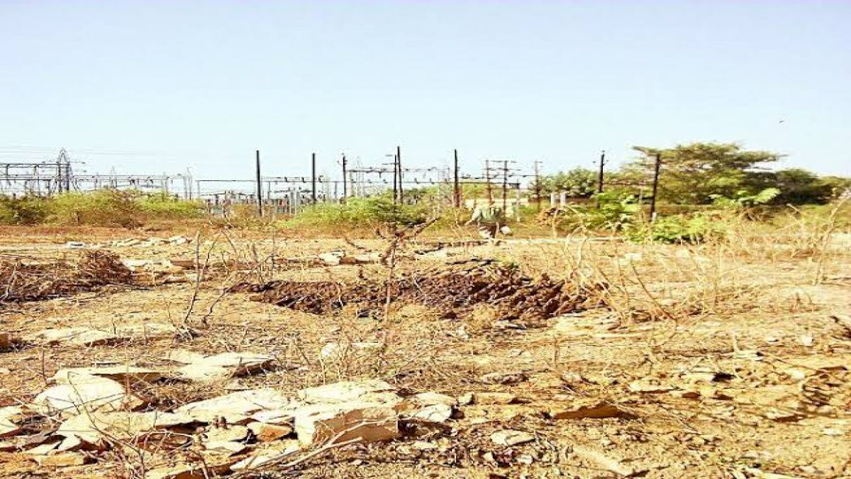 ग्वालियर में पत्थर माफिया बेलगाम, वन विभाग की टीम पर की फायरिंग ग्वालियर में पत्थर माफिया बेलगाम, वन विभाग की टीम पर की फायरिंग