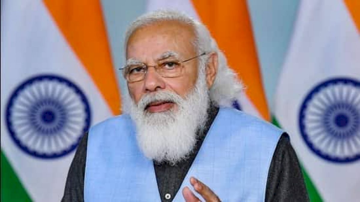 जनता पूछ रही महँगे पेट्रोल-डीज़ल के लिए कौन ज़िम्मेदार, प्रधानमंत्री बोले पिछली सरकार जनता पूछ रही महँगे पेट्रोल-डीज़ल के लिए कौन ज़िम्मेदार, प्रधानमंत्री बोले पिछली सरकार