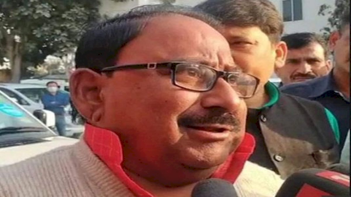 बीजेपी के मंत्री ने उड़ाया लोगों की परेशानी का मज़ाक़, बोले, महंगाई से जनता परेशान नहीं, आदत हो गई है बीजेपी के मंत्री ने उड़ाया लोगों की परेशानी का मज़ाक़, बोले, महंगाई से जनता परेशान नहीं, आदत हो गई है