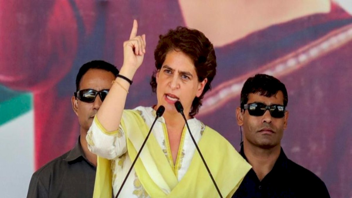 Priyanka Gandhi: किसानों के घरों में लूट, मोदी के दोस्तों को छूट Priyanka Gandhi: किसानों के घरों में लूट, मोदी के दोस्तों को छूट