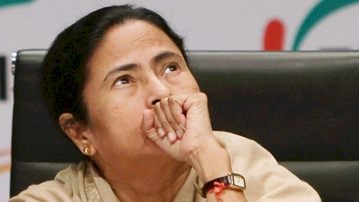 ममता बनर्जी के भतीजे की साली के घर पहुंची सीबीआई, पत्नी ने दिया नोटिस का जवाब ममता बनर्जी के भतीजे की साली के घर पहुंची सीबीआई, पत्नी ने दिया नोटिस का जवाब