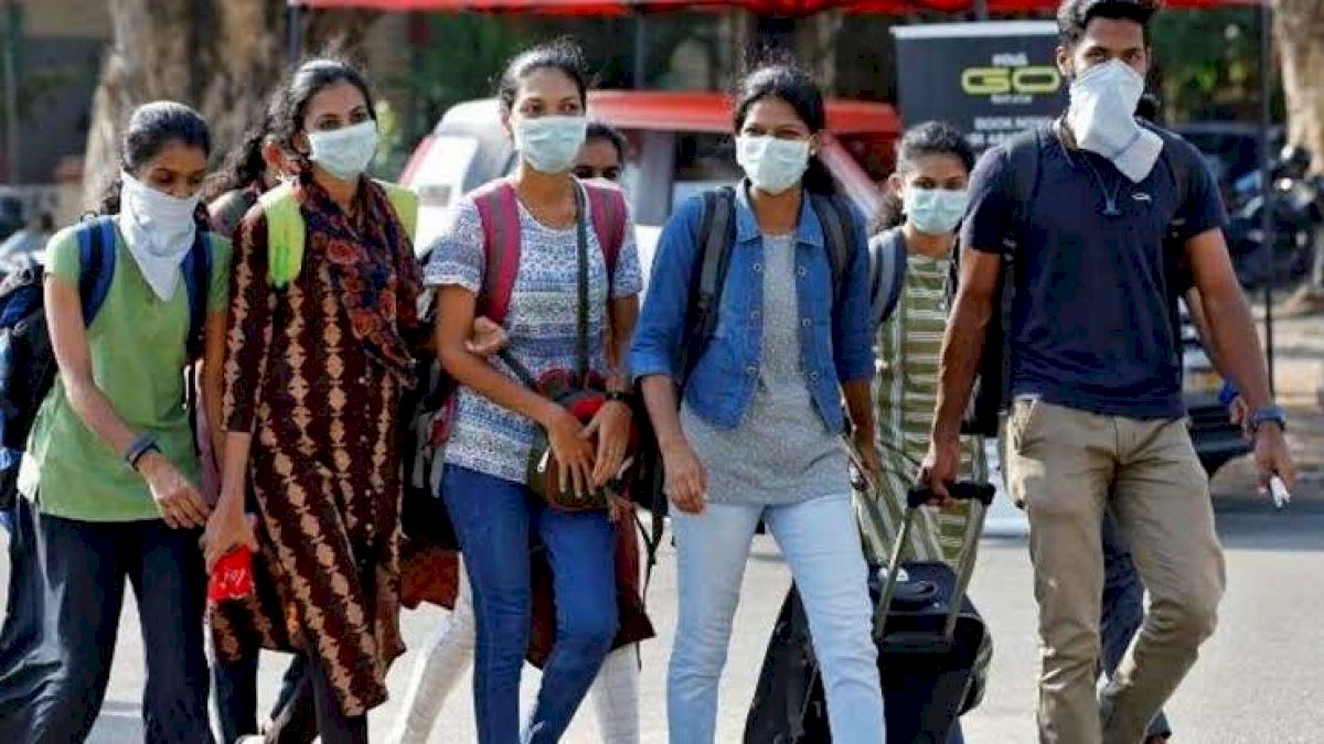 देश भर में कोरोना के 14 हज़ार नए मामले, महाराष्ट्र में सबसे तेज़ बढ़ा संक्रमण देश भर में कोरोना के 14 हज़ार नए मामले, महाराष्ट्र में सबसे तेज़ बढ़ा संक्रमण