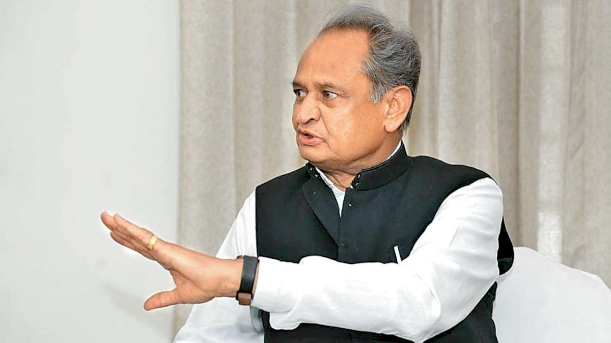 क्या मंथन के बाद निकलेगा हल, अजय माकन और वेणुगोपाल ने अशोक गहलोत से की लंबी बातचीत क्या मंथन के बाद निकलेगा हल, अजय माकन और वेणुगोपाल ने अशोक गहलोत से की लंबी बातचीत