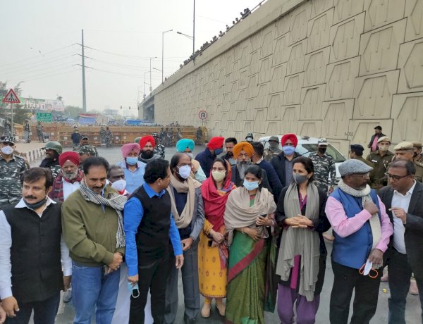 Photo Courtesy: Twitter/Harsimrat Kaur Badal Photo Courtesy: Twitter/Harsimrat Kaur Badal