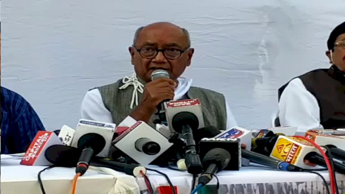 पतंजलि को शोध संस्थान की मान्यता देने पर दिग्विजय सिंह ने केंद्र सरकार पर बोला हमला, भाजपा को केवल फ्रॉड बाबा ही क्यों पसंद आते हैं पतंजलि को शोध संस्थान की मान्यता देने पर दिग्विजय सिंह ने केंद्र सरकार पर बोला हमला, भाजपा को केवल फ्रॉड बाबा ही क्यों पसंद आते हैं