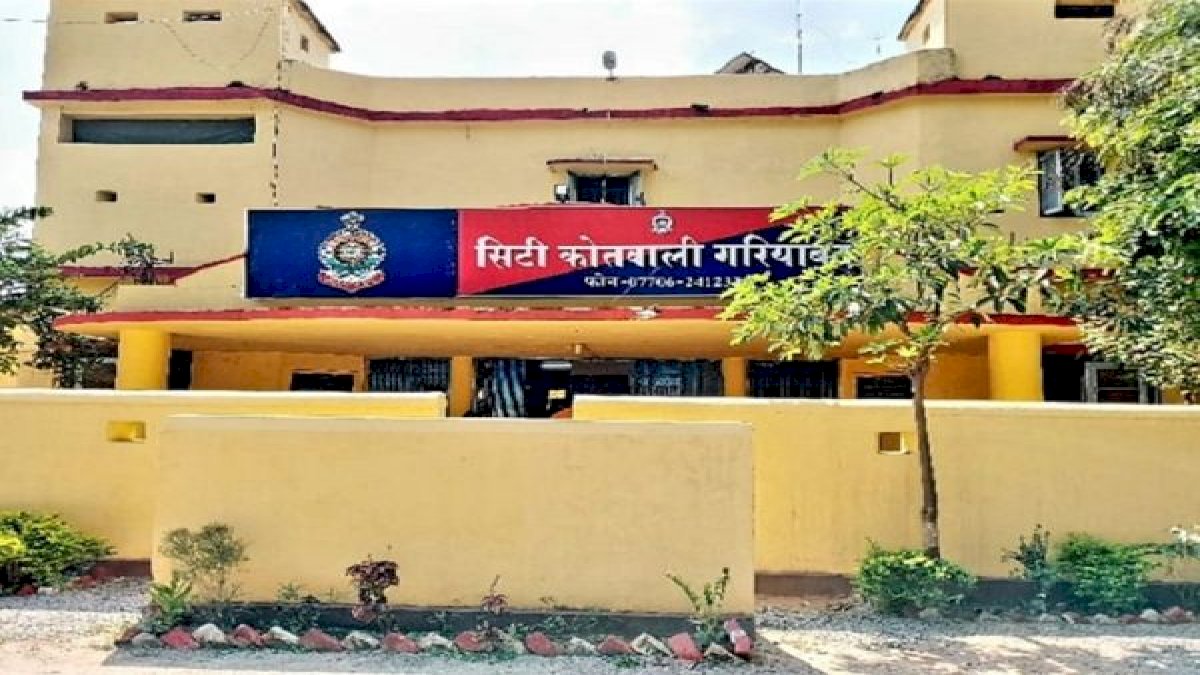 शराब के लिए पैसे मांगने पर बेटे ने पिता की जान ली, छत्तीसगढ़ के गरियाबंद की वारदात शराब के लिए पैसे मांगने पर बेटे ने पिता की जान ली, छत्तीसगढ़ के गरियाबंद की वारदात