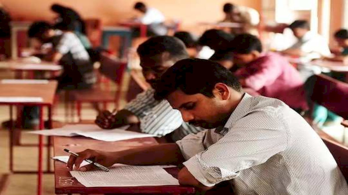 मध्य प्रदेश पुलिस कांस्टेबल परीक्षा स्थगित, पूर्व मंत्री ने ट्वीट कर सरकार से पूछे सवाल मध्य प्रदेश पुलिस कांस्टेबल परीक्षा स्थगित, पूर्व मंत्री ने ट्वीट कर सरकार से पूछे सवाल