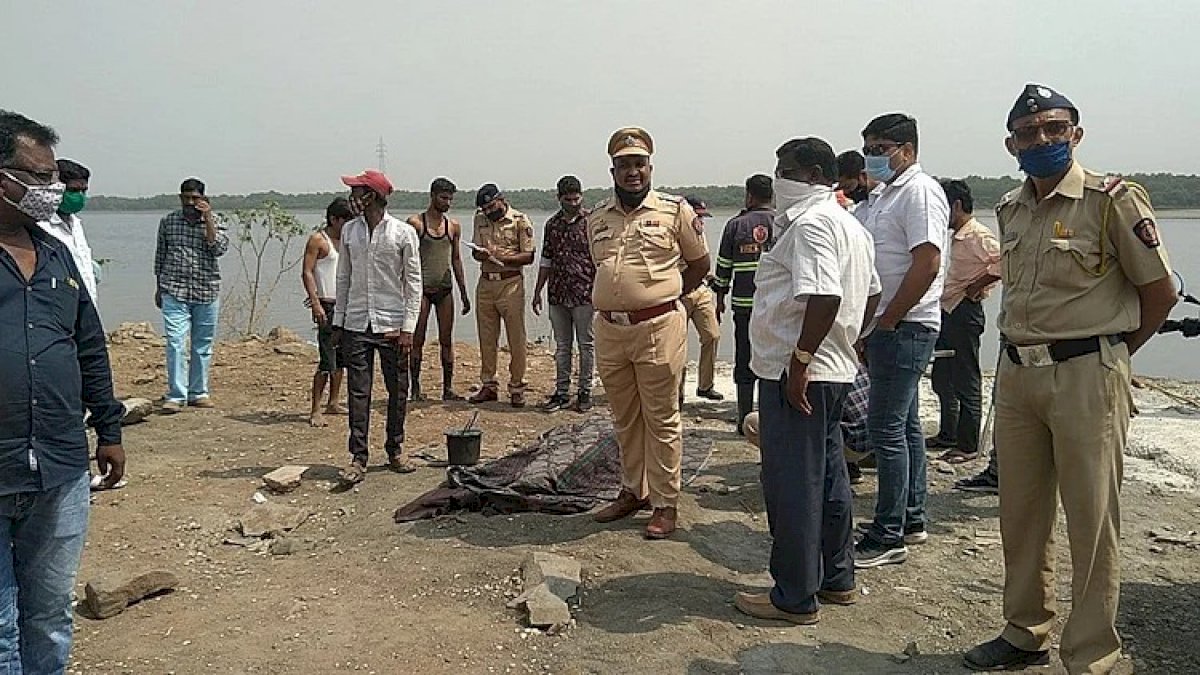 मनसुख हीरेन के शव वाली जगह पर मिली एक और डेडबॉडी, एंटीलिया केस की गुत्थी और उलझी मनसुख हीरेन के शव वाली जगह पर मिली एक और डेडबॉडी, एंटीलिया केस की गुत्थी और उलझी