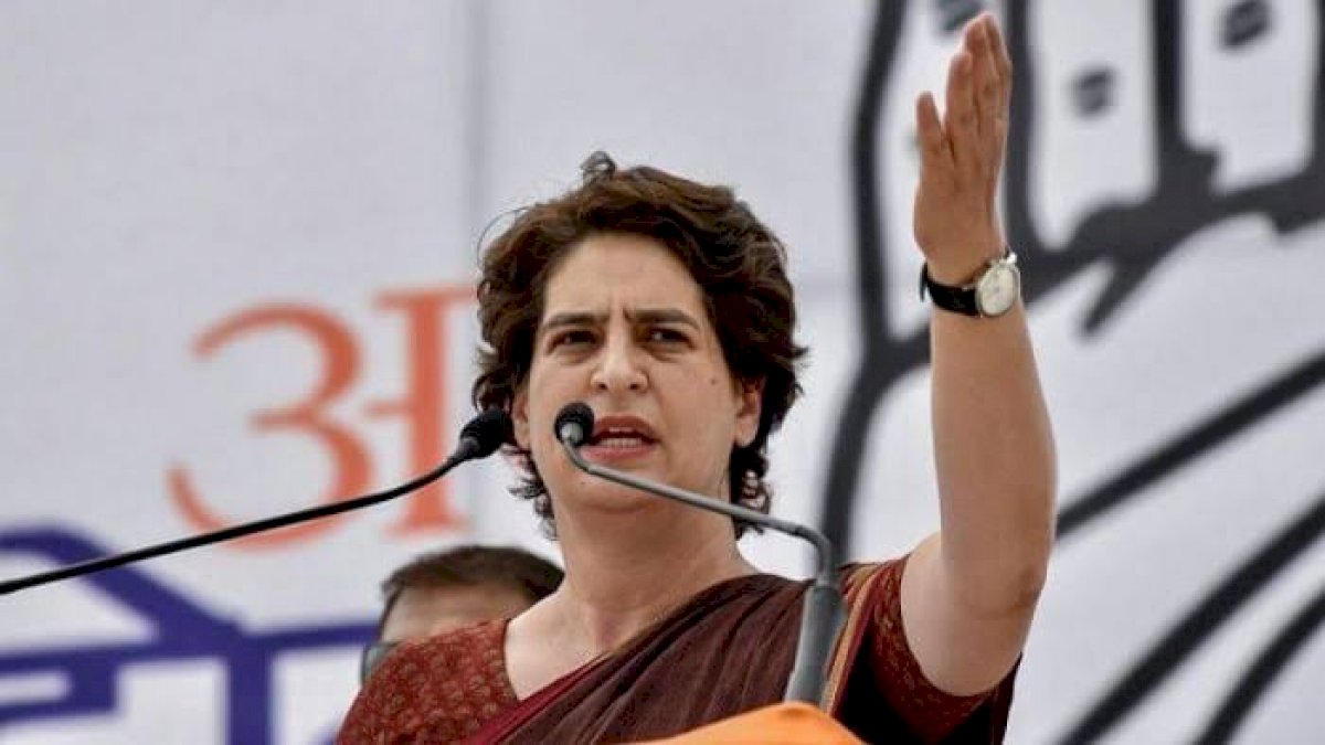 Priyanka Gandhi: मोदी महिला के ट्वीट से दुखी हैं असम में आई बाढ़ से नहीं Priyanka Gandhi: मोदी महिला के ट्वीट से दुखी हैं असम में आई बाढ़ से नहीं