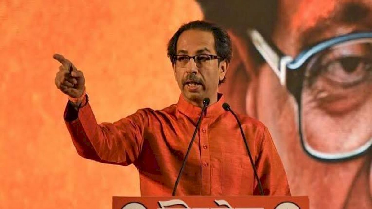 शिवसेना की बीजेपी को चेतावनी, सरकार गिराने की कोशिश की तो आग लगेगी, परमबीर को बताया बीजेपी का डार्लिंग शिवसेना की बीजेपी को चेतावनी, सरकार गिराने की कोशिश की तो आग लगेगी, परमबीर को बताया बीजेपी का डार्लिंग